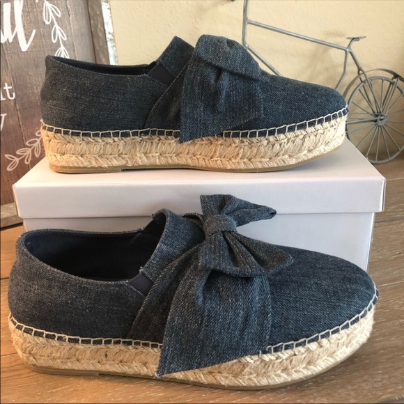 Steve Madden Shoes - Steve Madden denim Flatform sneaker with bow